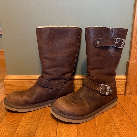 UGG boots - Picture 1 of 4